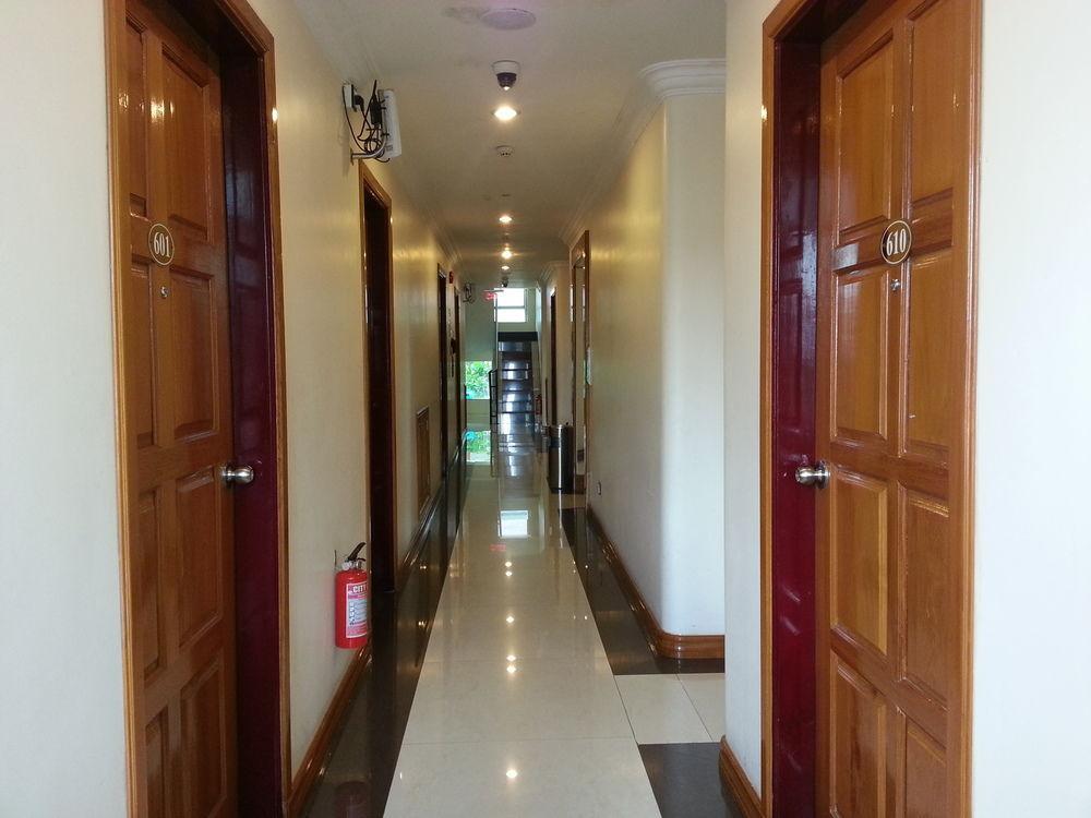 Grand Laurel Hotel Yangon Exterior foto